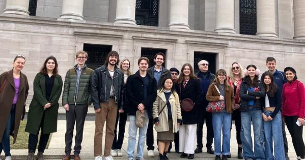 Student tour group in front of the National Gallery of Art entrance