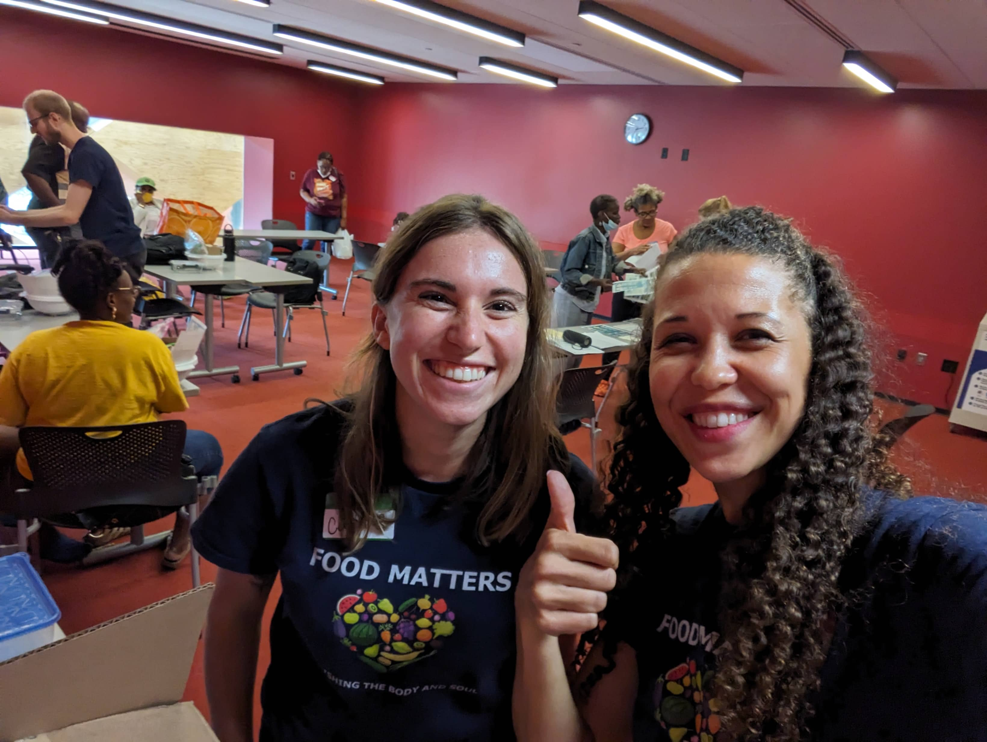 Caroline Krekorian and Jessica Yamamoto at a nutrition class