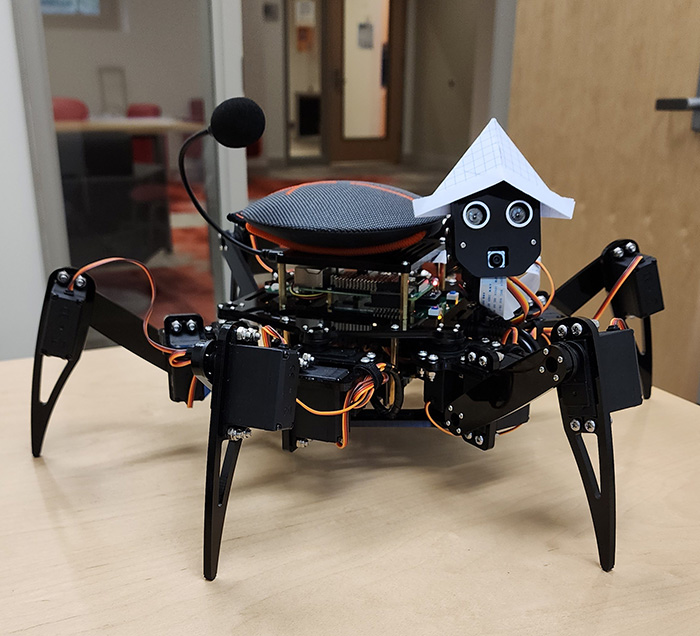 Spidey, AU’s very first AI robot