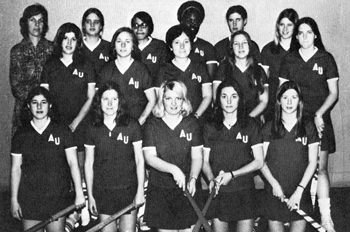 Barb Reimann stands with the 1973 AU field hockey team for a photo