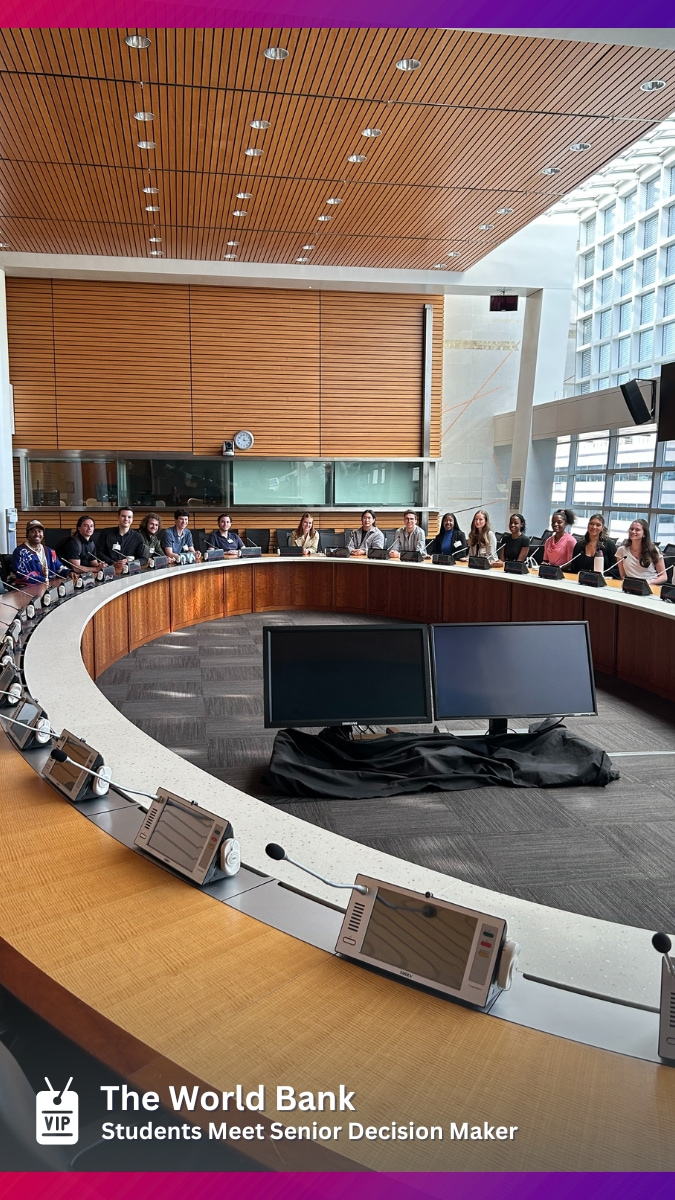 DC Internships: Students meet senior official at the World Bank (VIP icon)