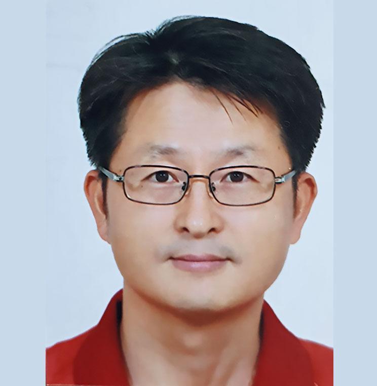 Photo of Dr. Byungsik Jung